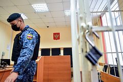 Двух полковников ФСБ осудили за получение взяток от католических священников. За что они брали деньги?